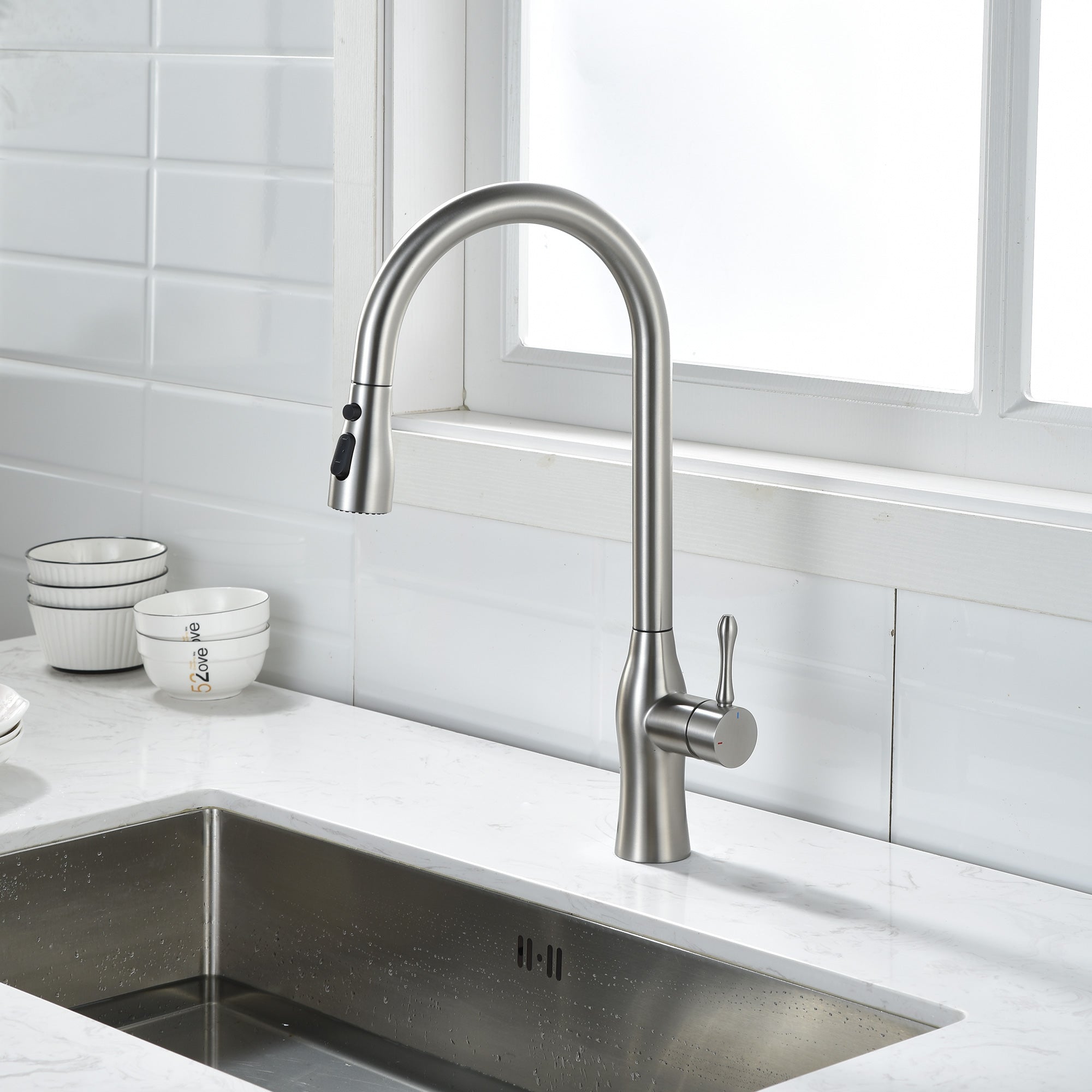 Single-Handle Pull-Down Kitchen Faucet (S6020)