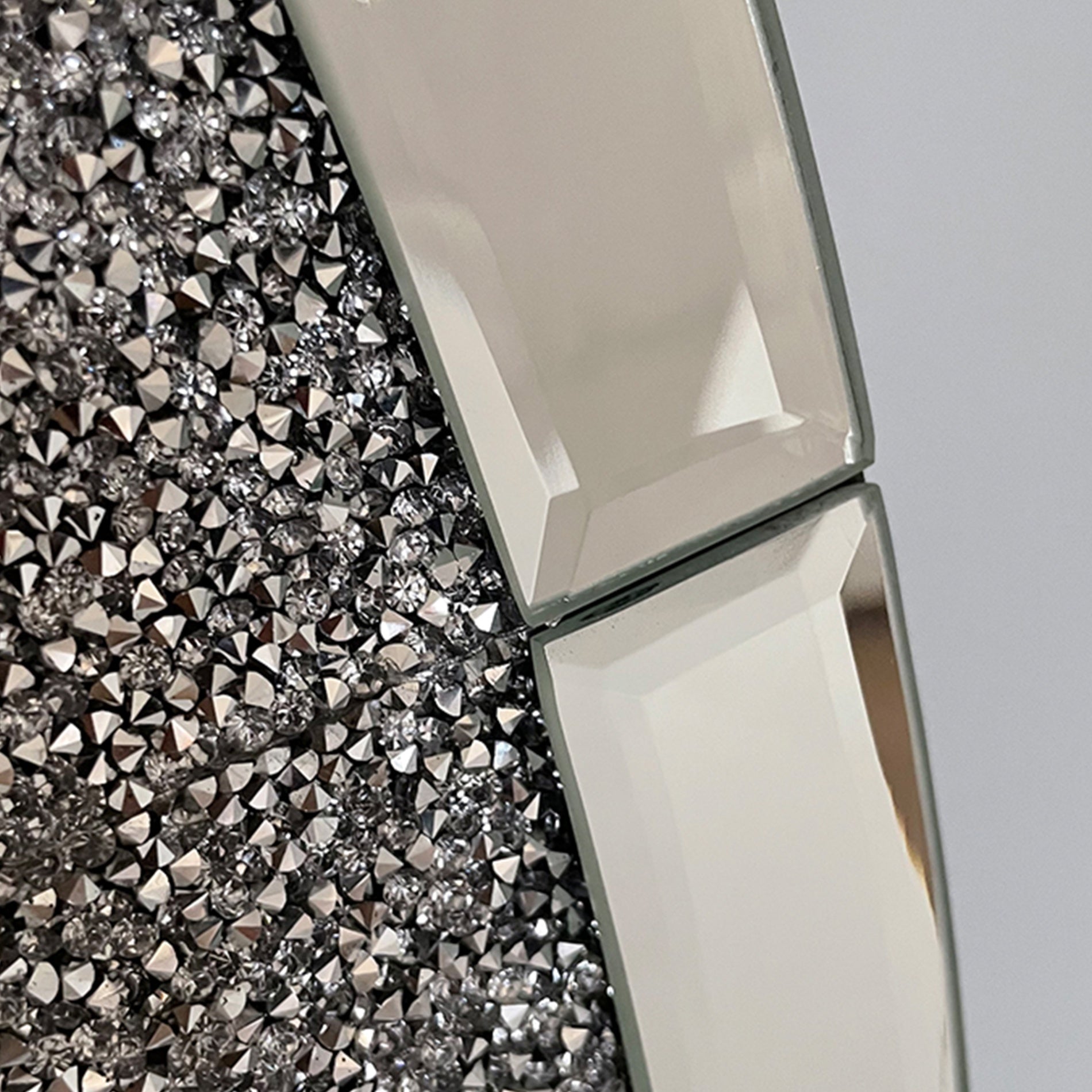 33.46 in. Crushed Crystal Round Wall Mirror, Frameless Beveled Mirror Strip Decorative Accent Mirror with MDF Backing