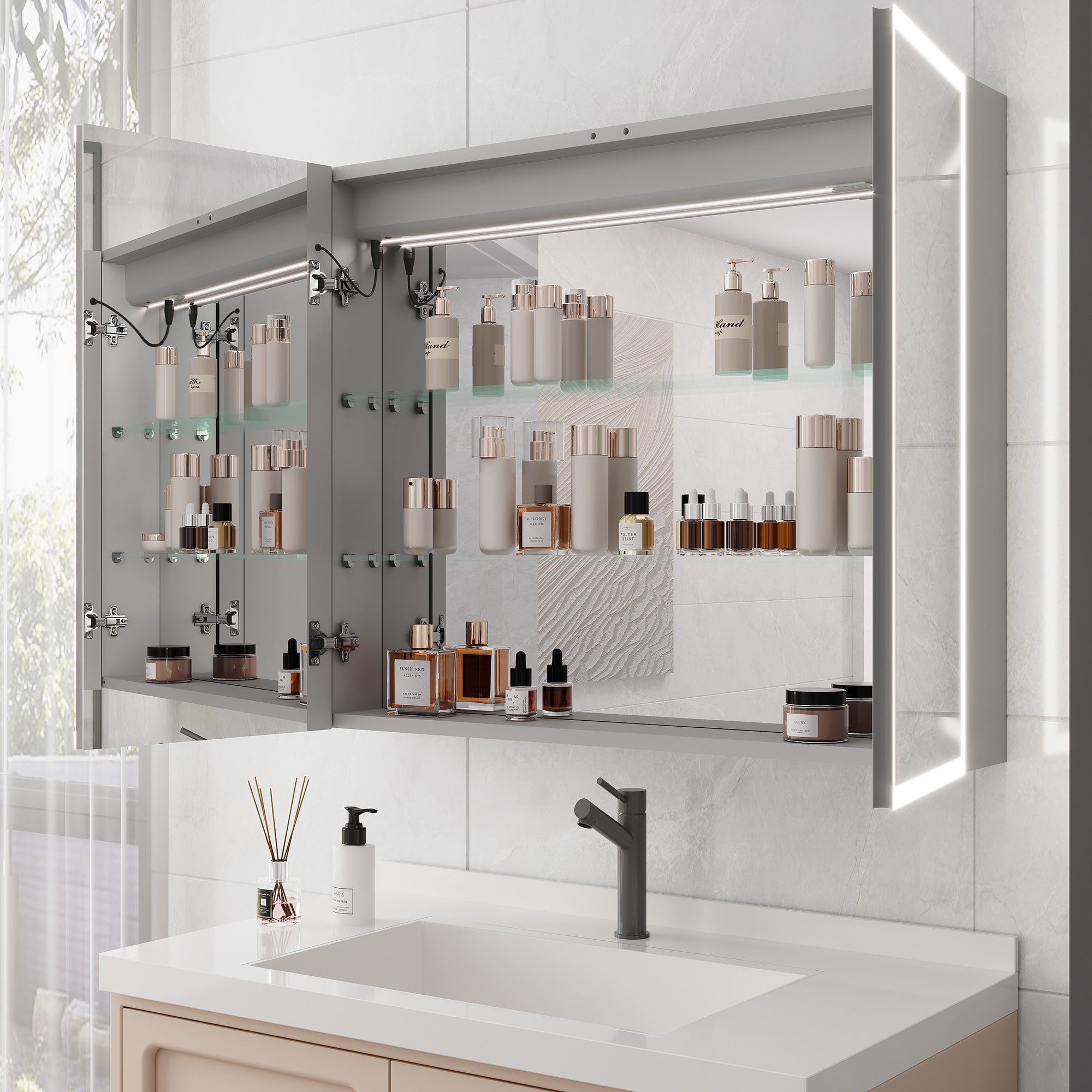 Armoire à pharmacie à montage en surface avec éclairage à DEL de 36 po de largeur x 30 po de hauteur, avec miroir antibuée et 2 étagères réglables RX-MC05-3036