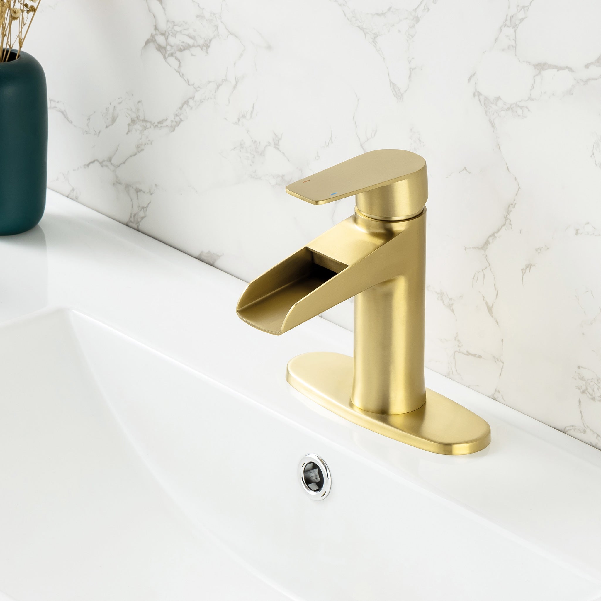 Single-Handle Waterfall Bathroom Faucet in Golden