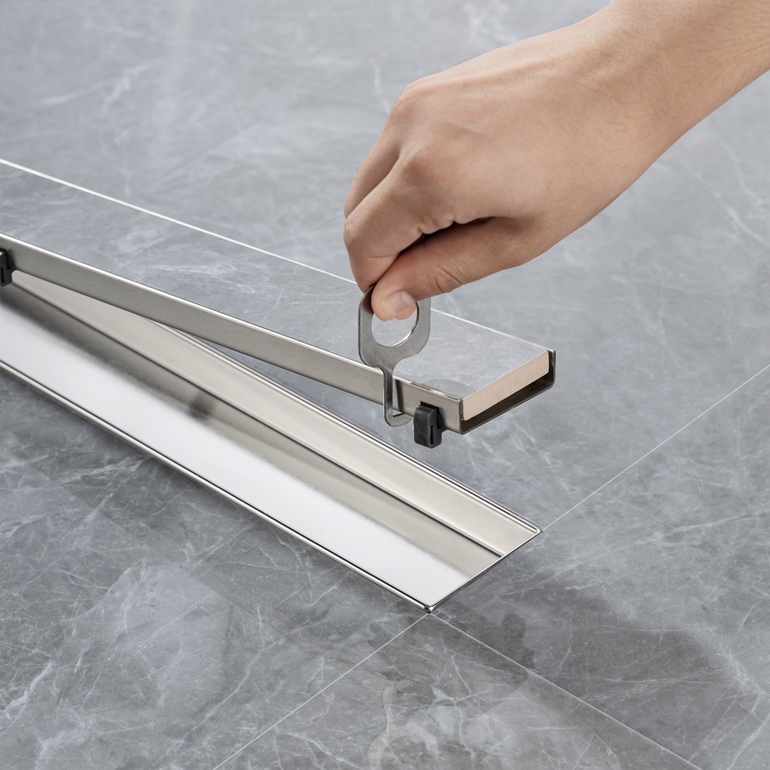 Drain de douche à grille linéaire de 32 po de largeur RX7001-32