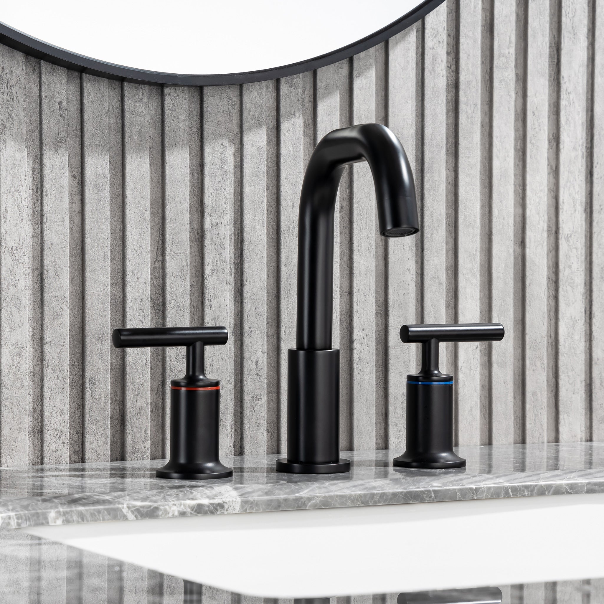 Widespread Faucet 2-handle Bathroom Faucet Black 