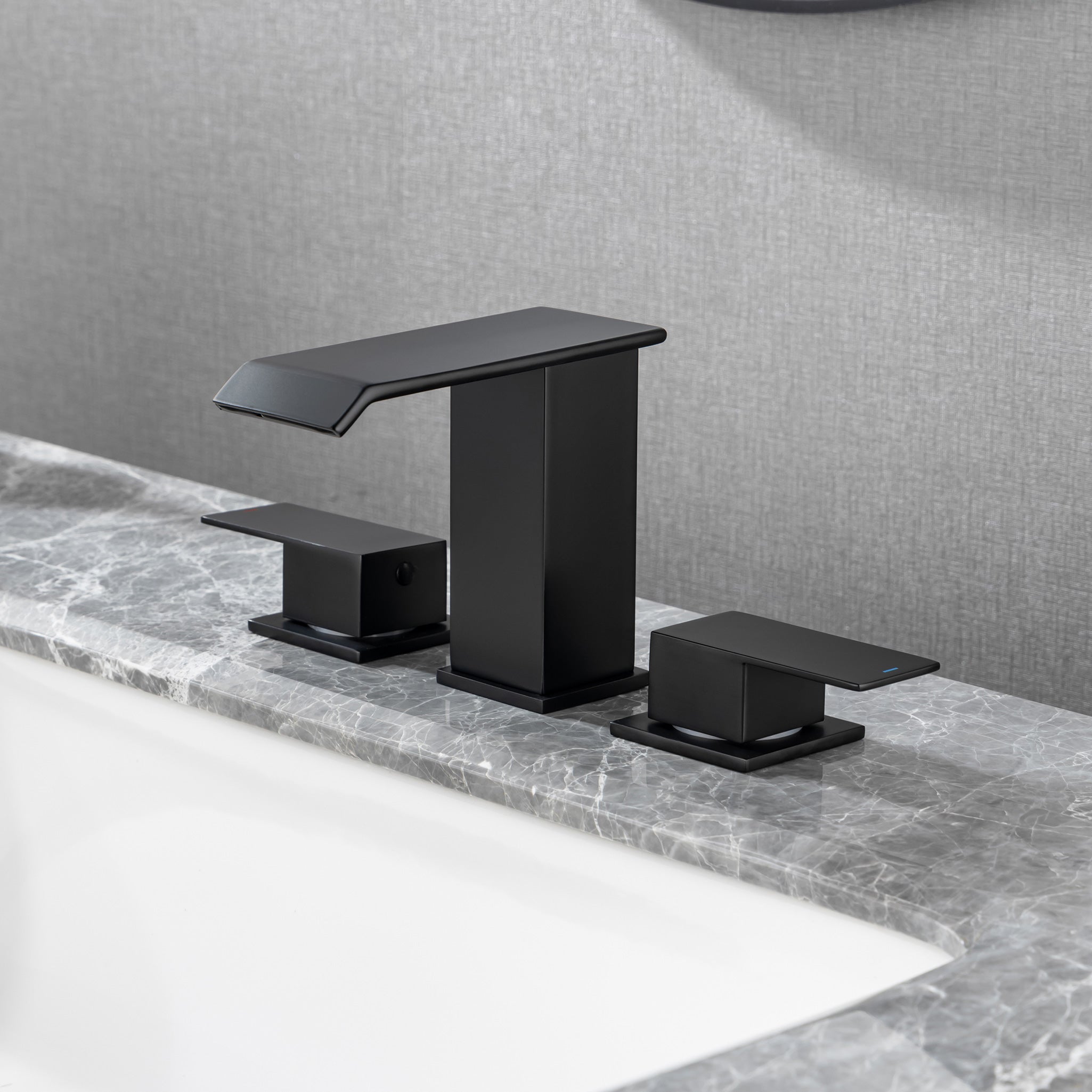 Black Matte Bathroom Faucet with Drain Assembly RX83017 