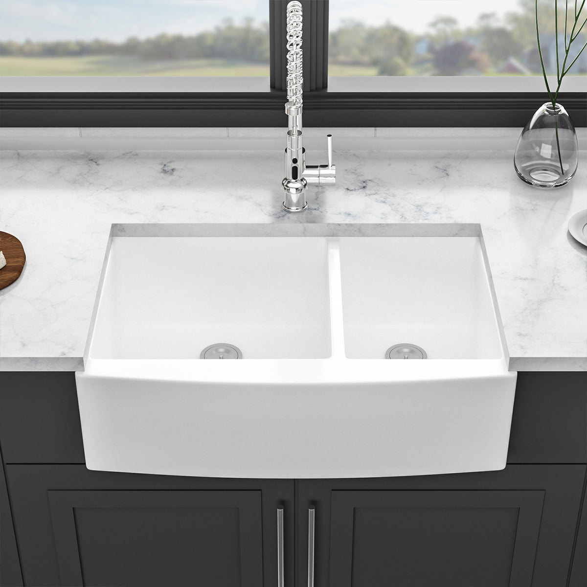 33 in. x 21 in. White Ceramic Farmhouse Kitchen Sink, 60/40 Double Bowl Apron Front Sink with 304 Stainless Steel Grids