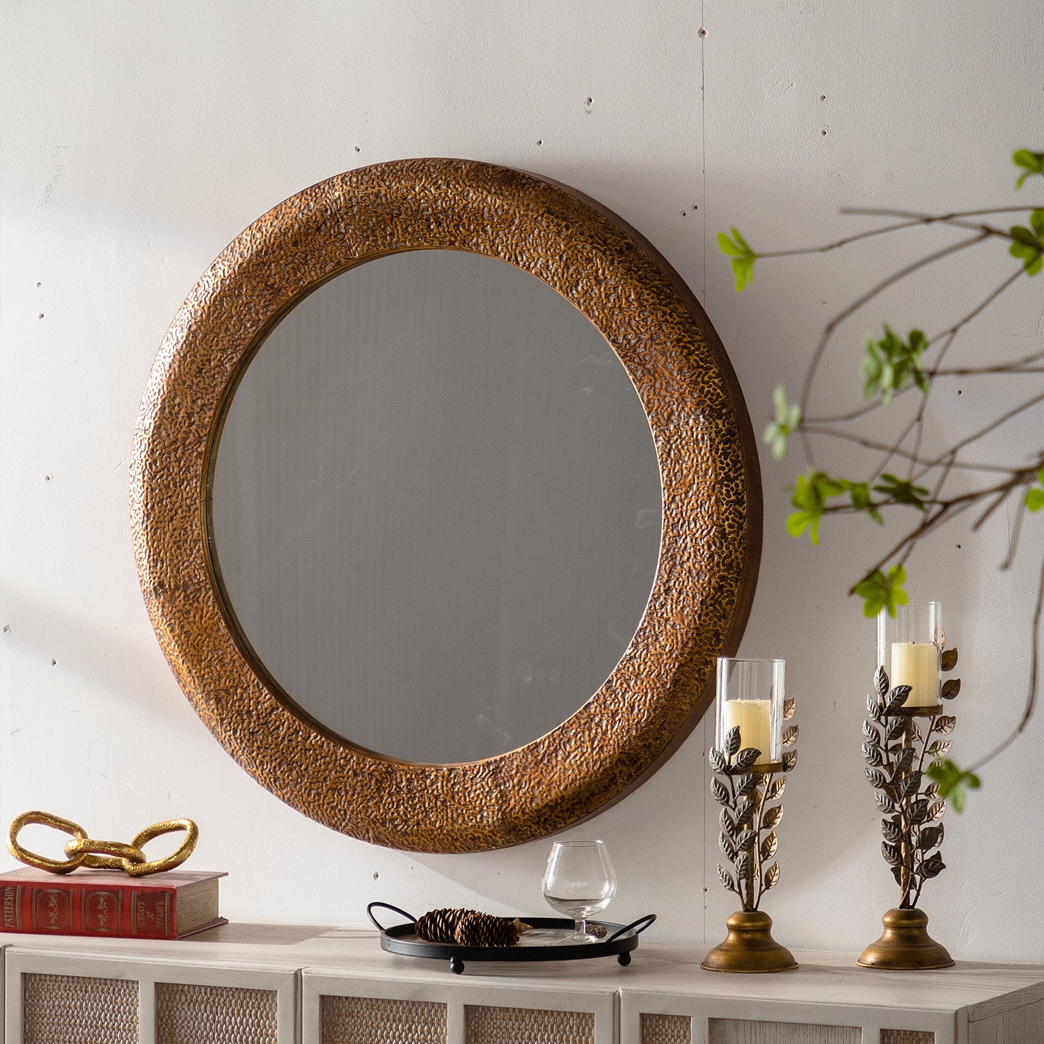 31.3 in. Hammered Gold Round Wall Mirror, Iron Frame Decorative Accent Mirror with MDF Backing for Living Room, Bedroom & Entryway