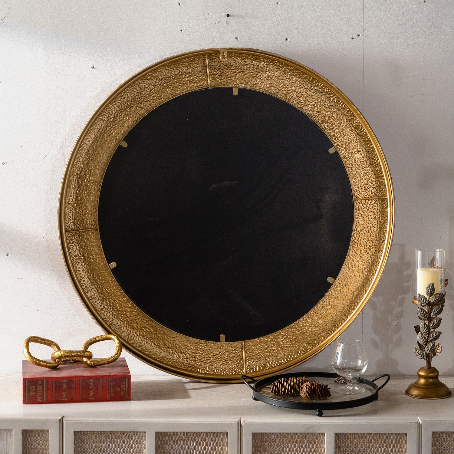31.3 in. Hammered Gold Round Wall Mirror, Iron Frame Decorative Accent Mirror with MDF Backing for Living Room, Bedroom & Entryway