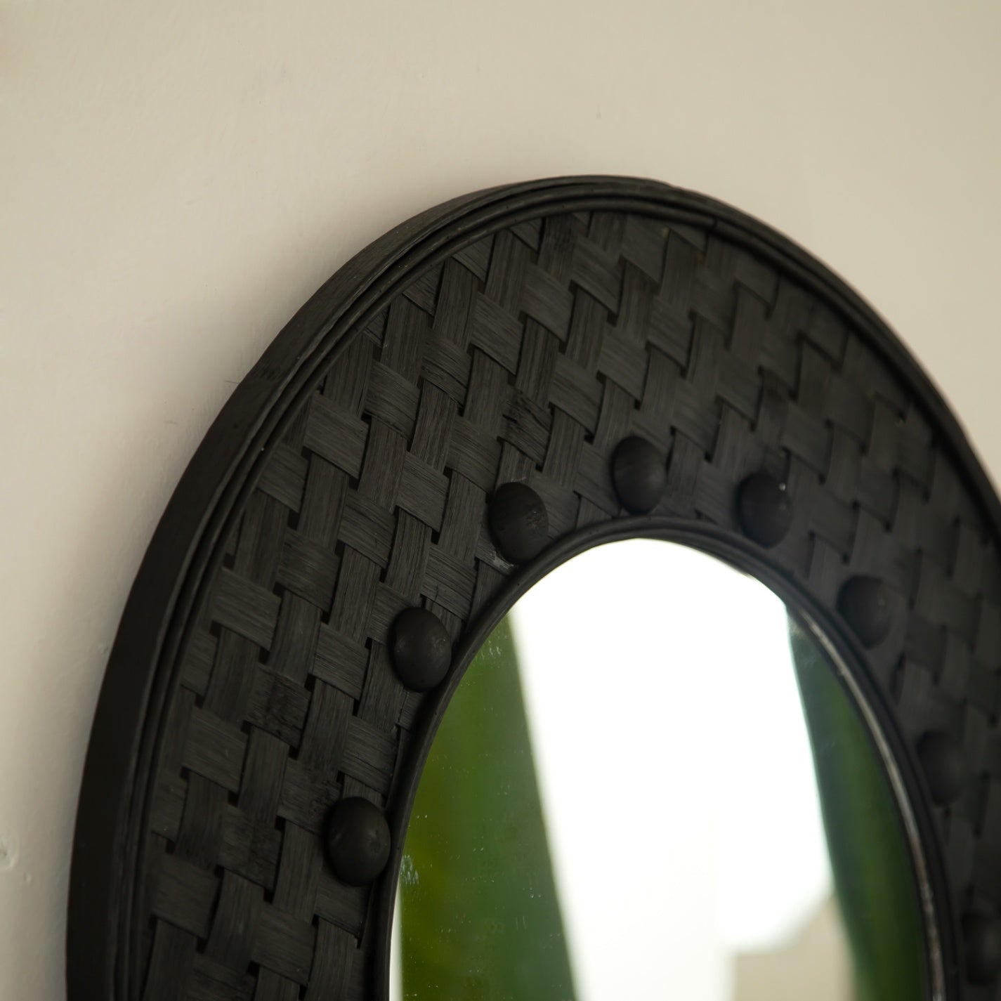 24 in. Black Bamboo Round Wall Mirror, Hand-Woven 3D Bamboo Frame Decorative Mirror for Bathroom, Bedroom, Living Room & Entryway