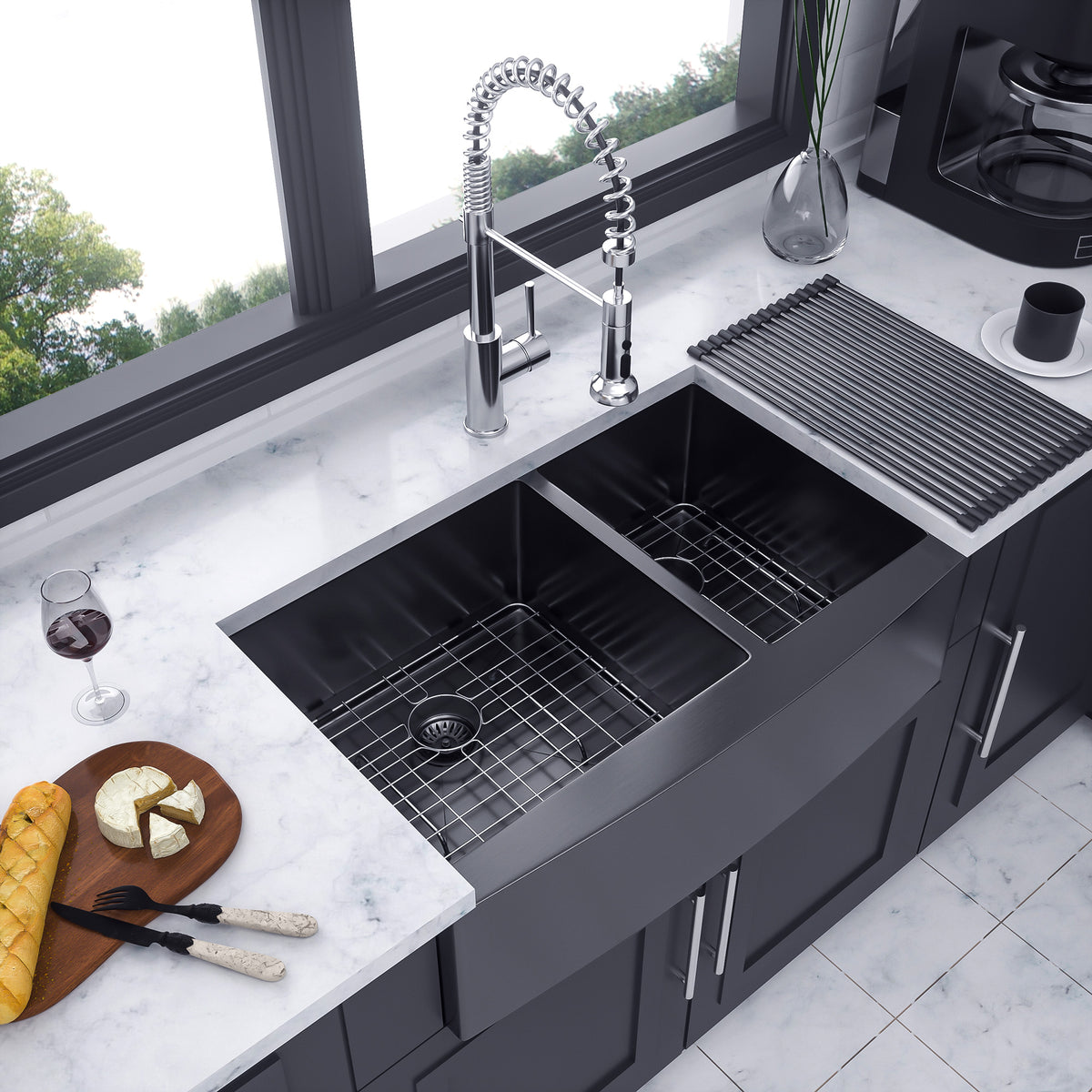 Farmhouse Apron-Front Double Bowl Kitchen Sink, Matte Black