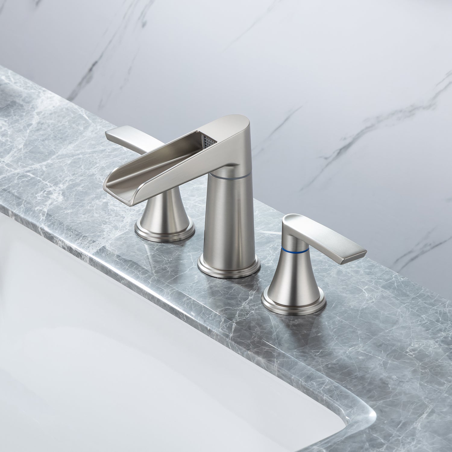 Bathroom Faucet in Silver
